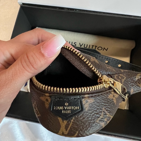 Louis Vuitton Party Bumbag Bracelet - Picture 8 of 10